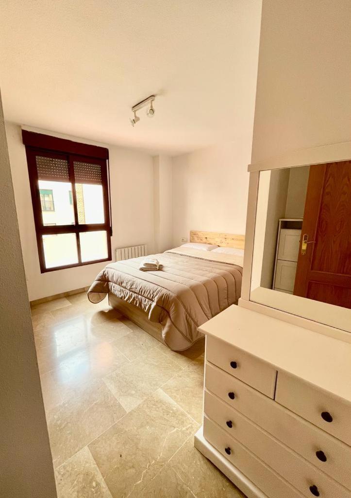 Apartamento, Piscina Y Parking Granada Tico Medina Eksteriør billede